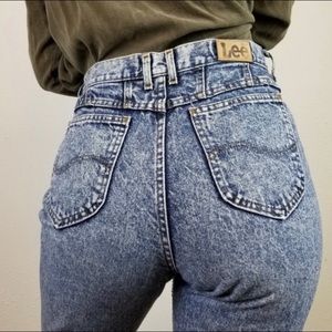 Vintage Lee HighRise Mom Taper Jeans